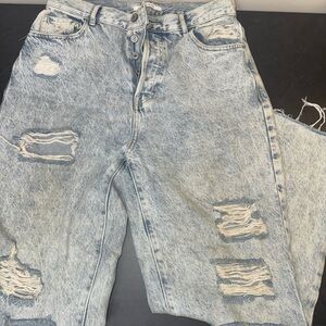Distressed Light Blue women’s Jeans
